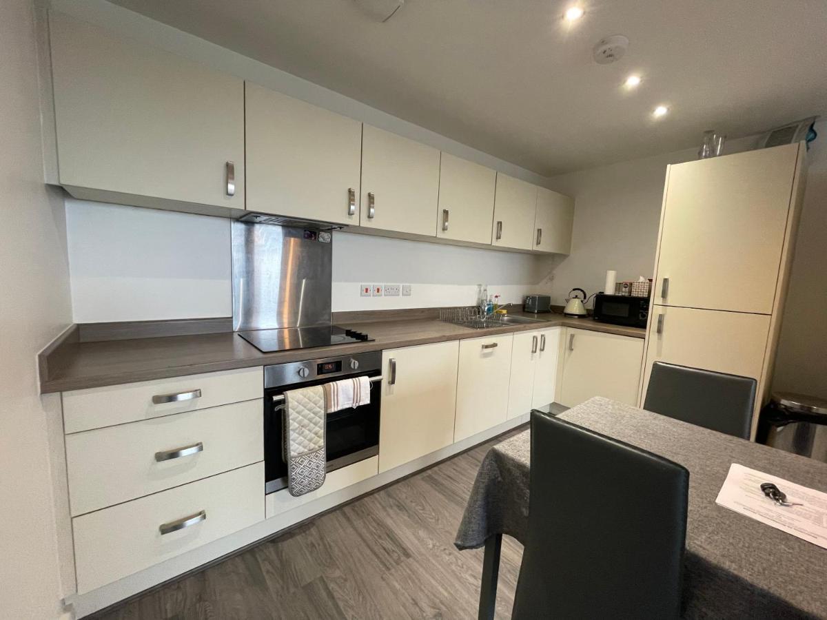 Balcony Marina Apartment With City Skyline Views - Free Secure Parking Manchester Exteriör bild