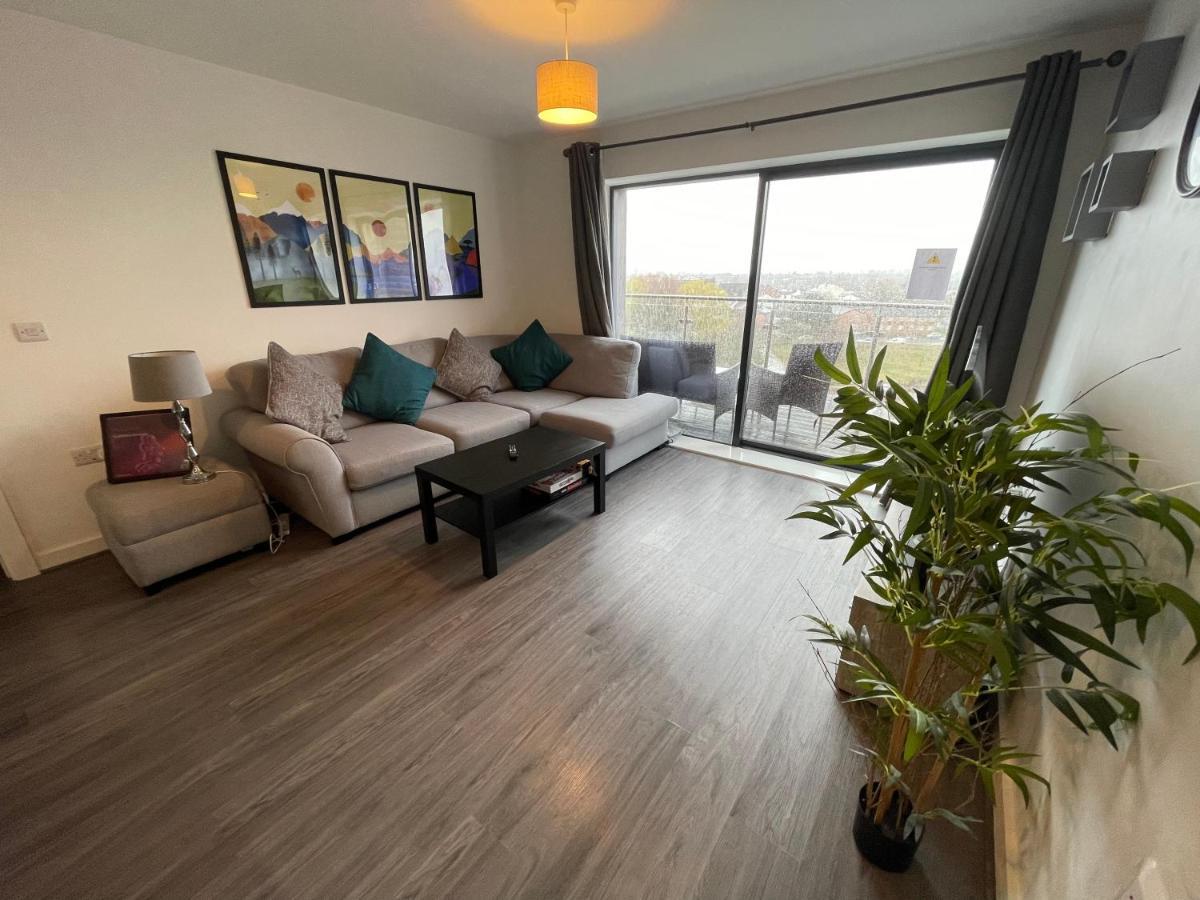 Balcony Marina Apartment With City Skyline Views - Free Secure Parking Manchester Exteriör bild
