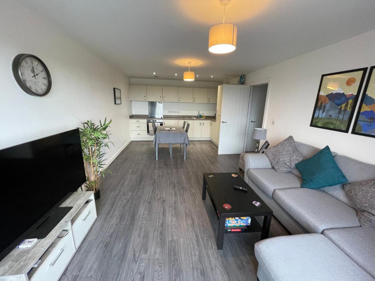 Balcony Marina Apartment With City Skyline Views - Free Secure Parking Manchester Exteriör bild